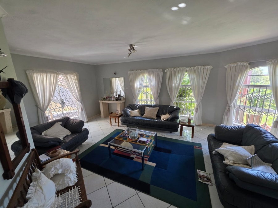 4 Bedroom Property for Sale in Wavecrest Eastern Cape